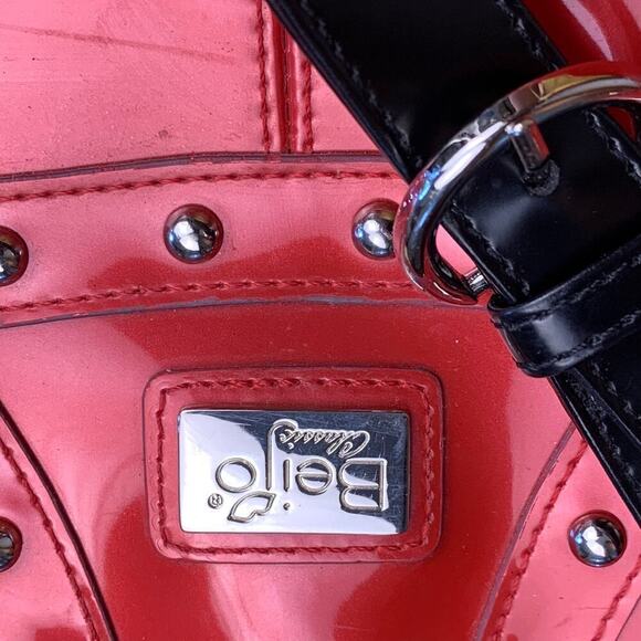 Beijo Classic Celebrity Appeal Lipstick Red Vinyl Shoulder Bag - Picture 6 of 16
